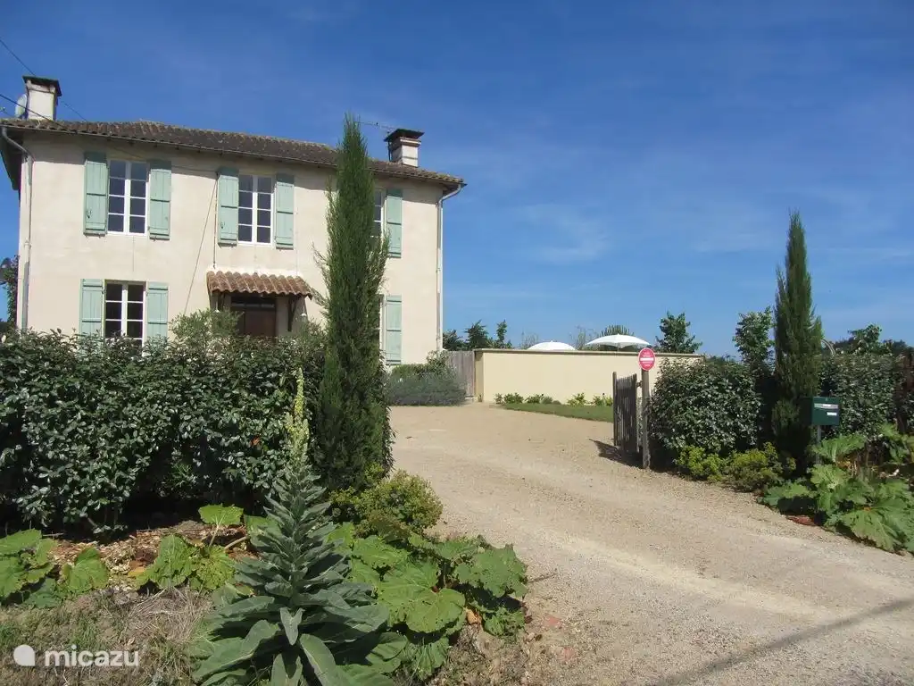 Niros Maison de Vacances in Frankreich, Gers, Larée - Ferienhaus