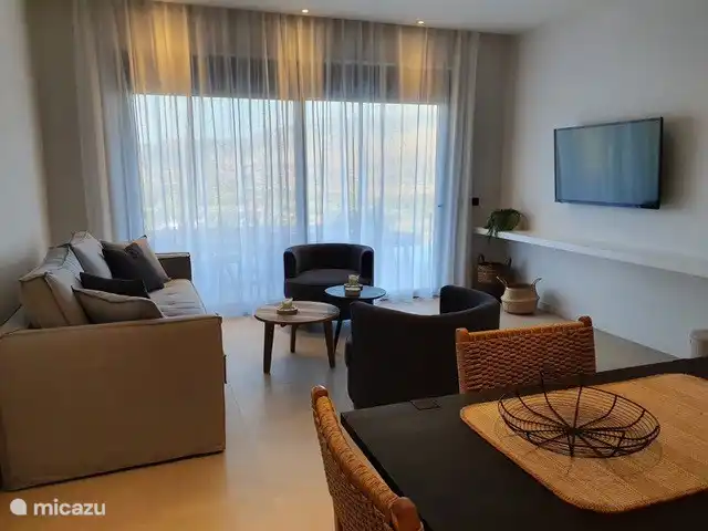 Lounge und TV-Bereich