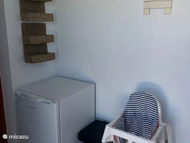 Location de Vacances Espagne, Costa Blanca, Monte Pego, villa - Casa Bellavista 515 Garde-manger en bas au bord de la piscine avec réfrigérateur supplémentaire, machine à café pour une commodité ultime !