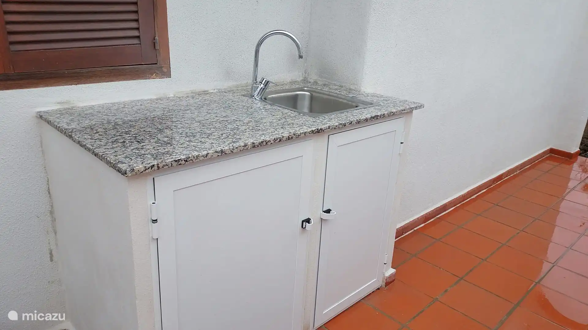 Cuisine extérieure sur le patio 