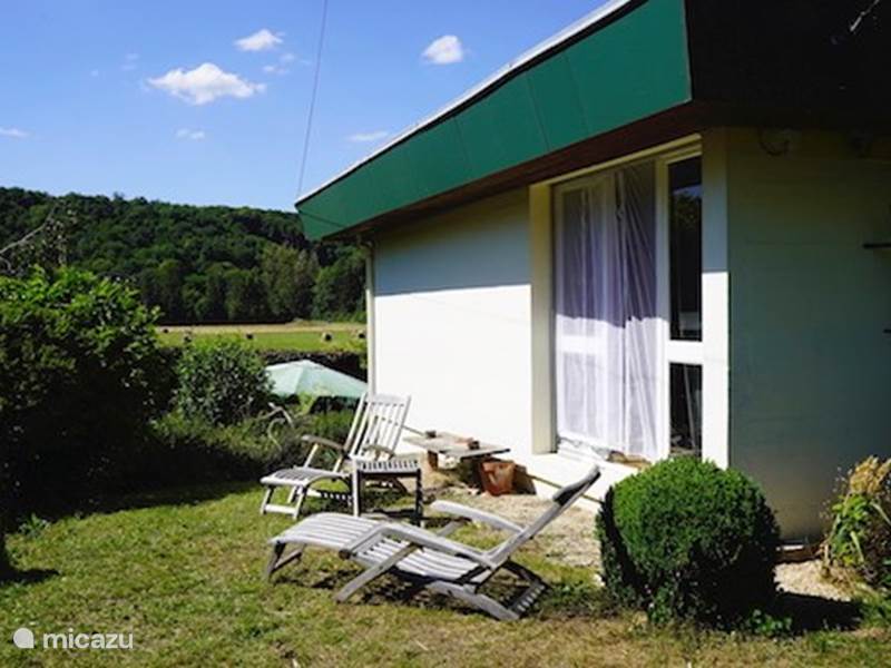 Vakantiehuis Frankrijk, Meuse, Bazincourt-sur-Saulx Bungalow Vrijstaande zonnige bungalow + tuin