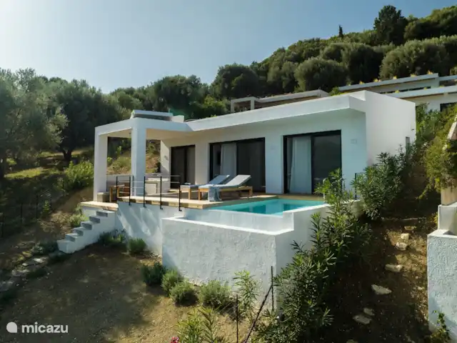 villa huren in Griekenland, Centraal Griekenland, Paleros – Villa Theresa Totaal uitzicht op de villa