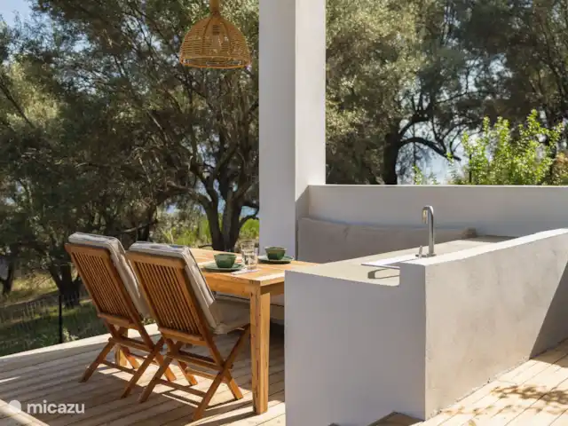 villa huren in Griekenland, Centraal Griekenland, Paleros – Villa Theresa Buiten eetkamer/keuken