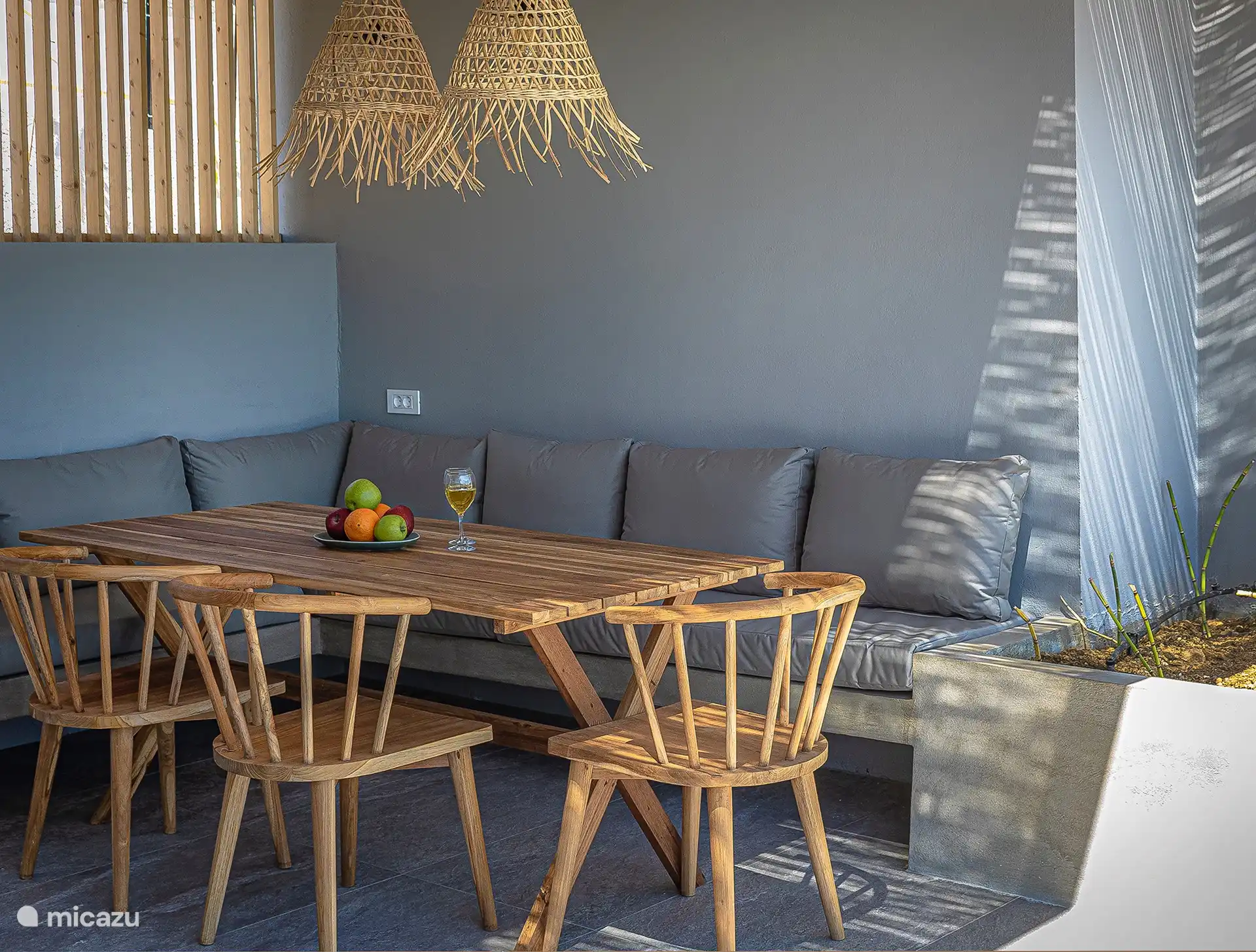 Ess-/Wohnbereich im Freien