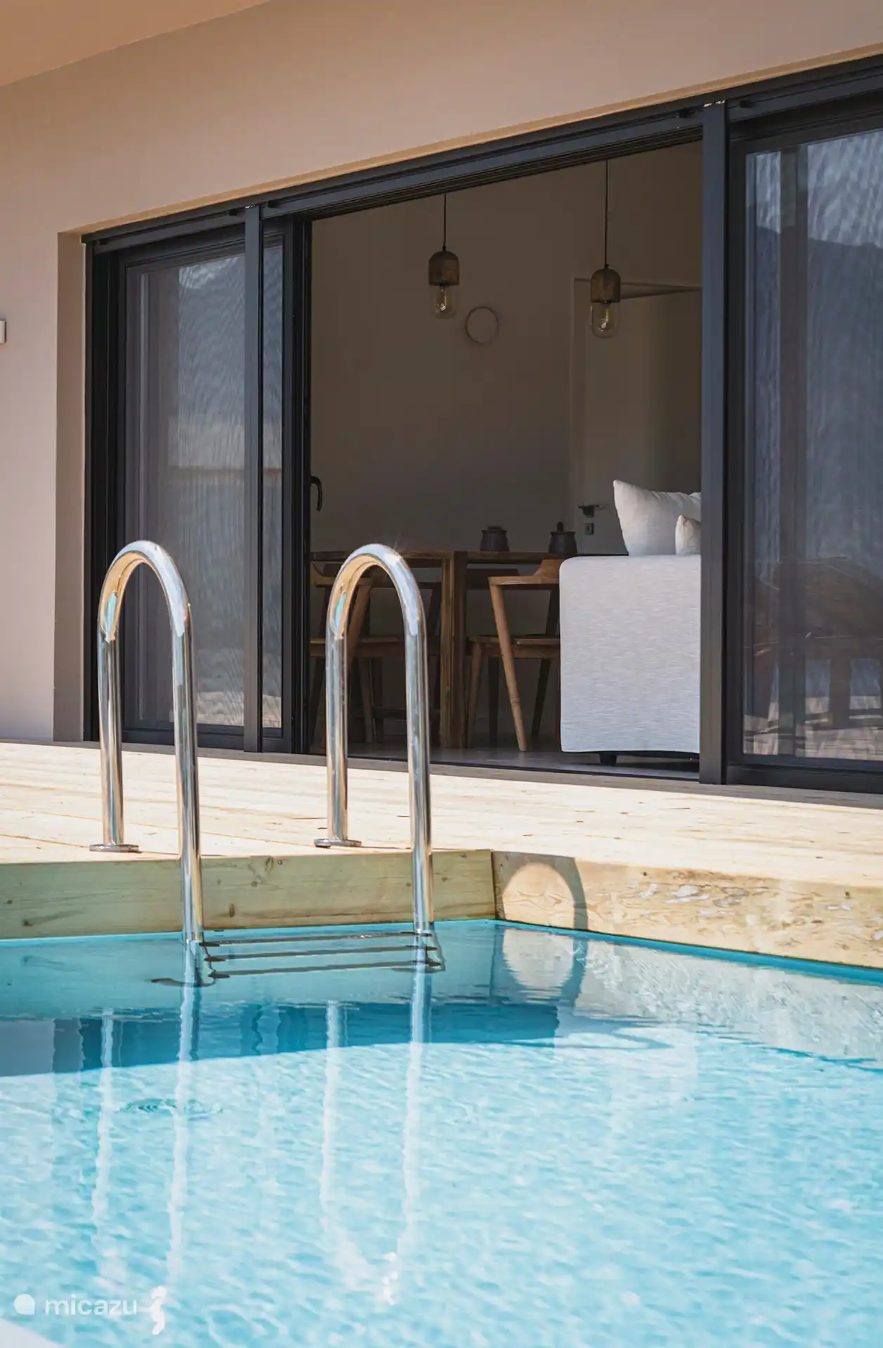 Escaleras de piscina 