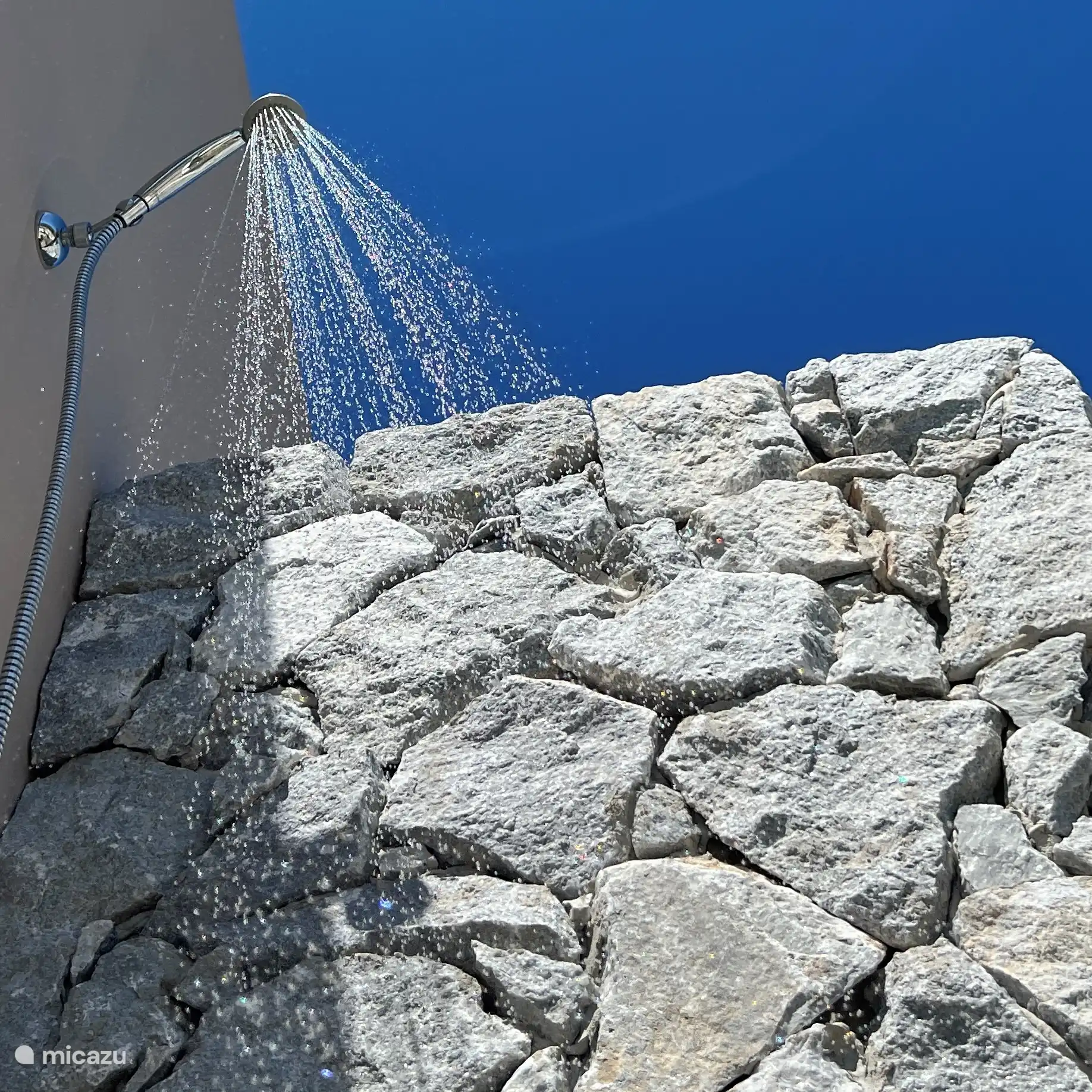 Ducha de lluvia externa