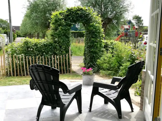 `t Bullekroffie Bonte Koe 1 huren in Nederland, Noord-Holland, Oudesluis - vakantiehuis Ziet u de speeltuin?