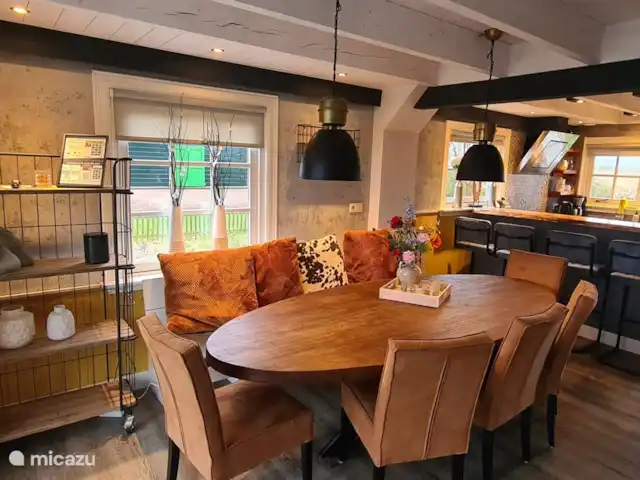 `t Bullekroffie Bonte Koe 1 huren in Nederland, Noord-Holland, Oudesluis - vakantiehuis Zo fijn, ben je samen weg dan is er genoeg ruimte maar is het nog steeds heel sfeervol. Ben je met de familie weg, met 2 gezinnen of meerdere stellen ook dan is het comfortabel.