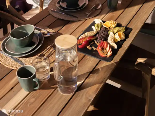 Nid Ionien  | Grèce, Grèce centrale, Pogonia - studio Table à manger extérieure
