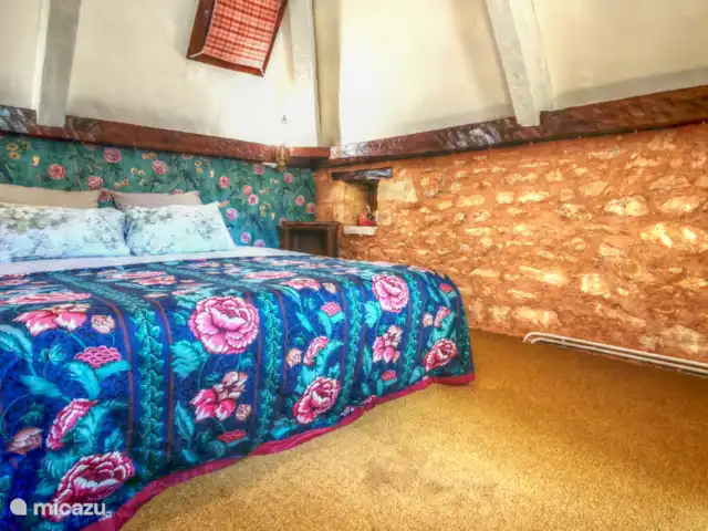 gîte / cottage huren in Frankrijk, Dordogne, Urval – Gite Le Pigeonnier Perigord Noir Slaapkamer in torenkamer, op verdieping. Vakantie gite in Urval