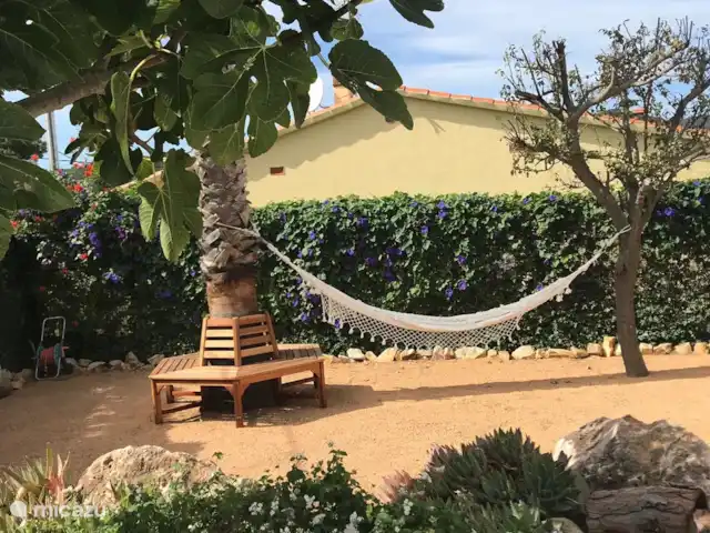 Villa EL SOL en España, Costa Brava, Calonge - villa Parte del jardín con vistas al patio de petanca.