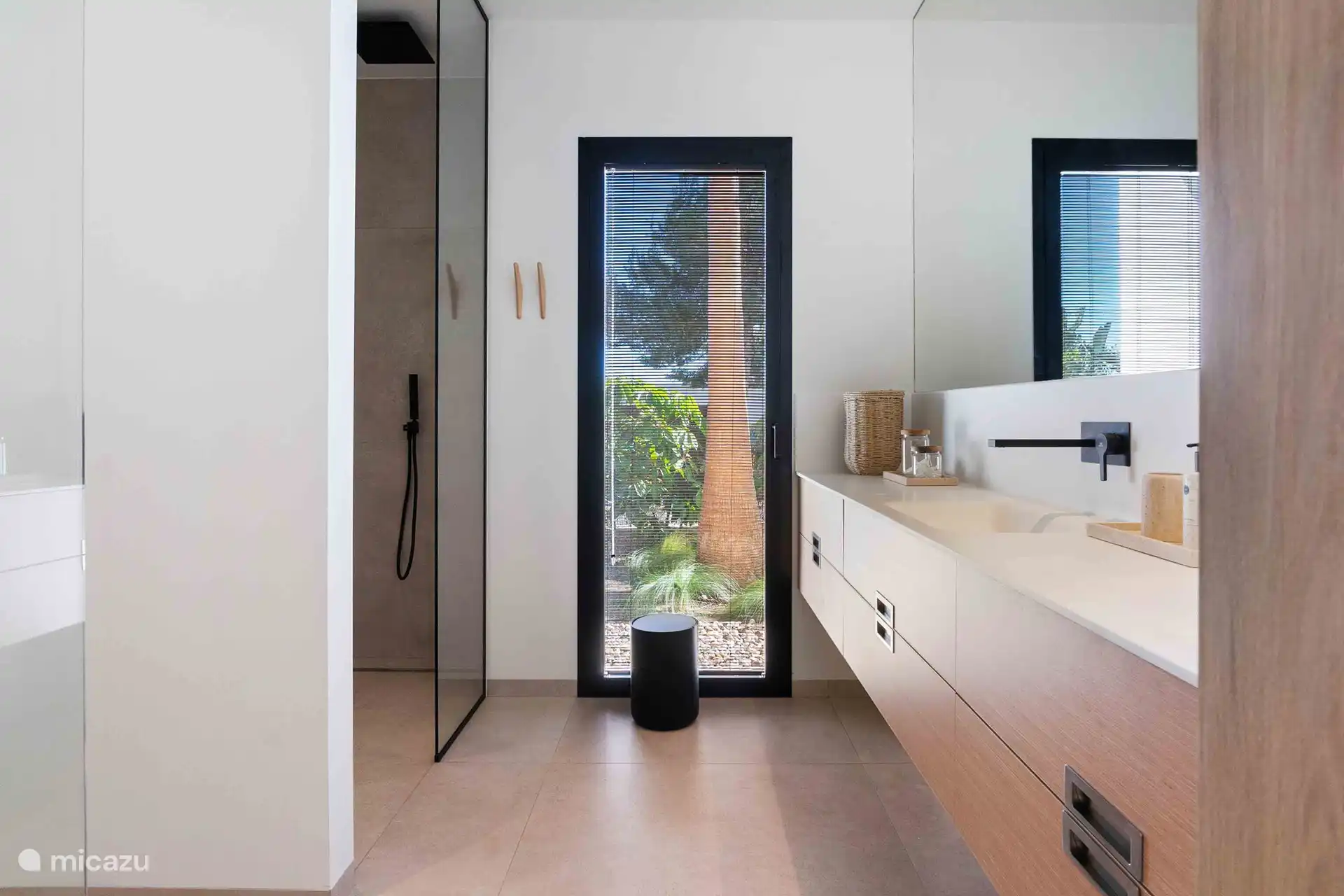 Salle de bain attenante