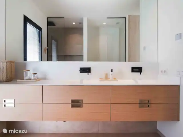 Location de Vacances Espagne, Costa Blanca, Orihuela, villa - Villa Mimosa II Salle de bain attenante