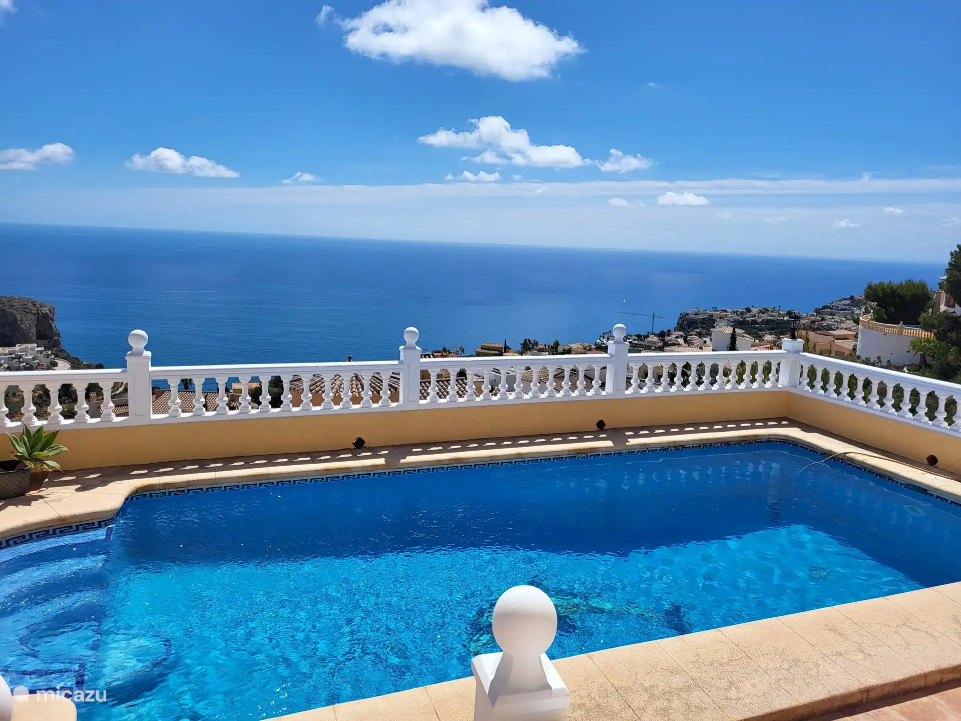 Meerblick von der Poolterrasse