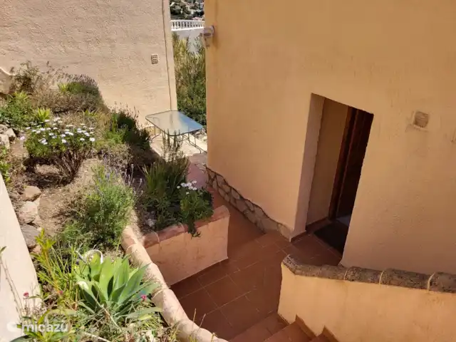 Casa Dalías en España, Costa Blanca, Benitachell - villa Pocas escaleras hasta la puerta principal
