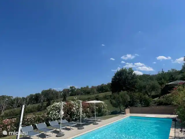 vakantiehuis huren in Italië, Marche, Tolentino – La Serenissima Zwembad met plonsgedeelte voor de kinderen