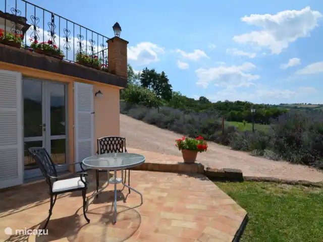 vakantiehuis huren in Italië, Marche, Tolentino – La Serenissima Terrasje Noord