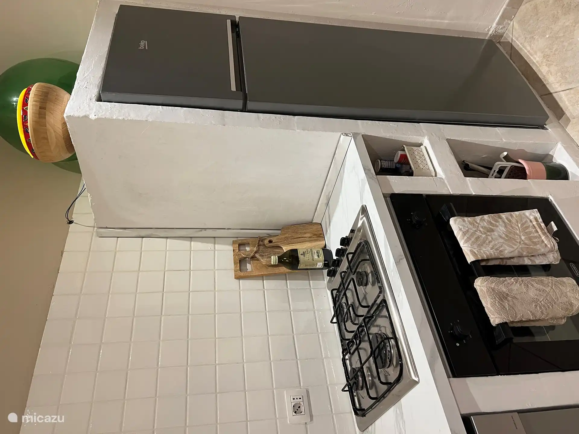 Die Küche wurde gerade neu im Haus eingebaut und ist komplett ausgestattet.