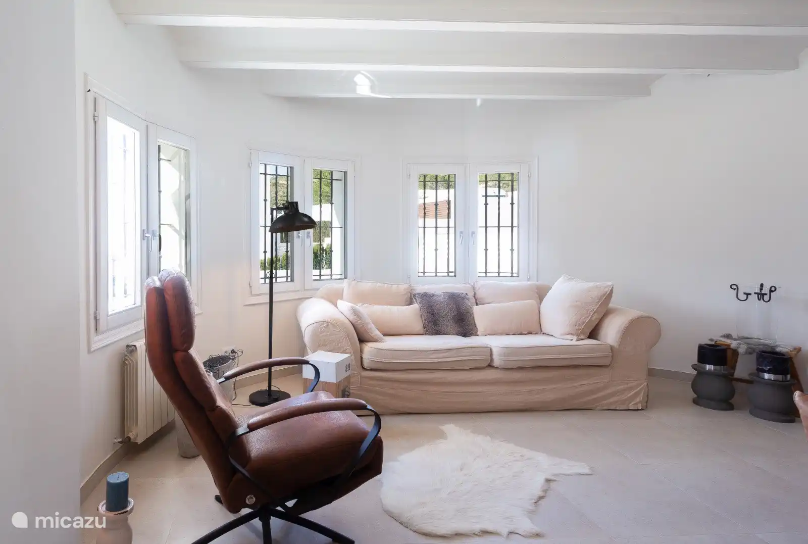 Allongé sur le canapé ? Ou optez-vous pour le fauteuil relax ? 