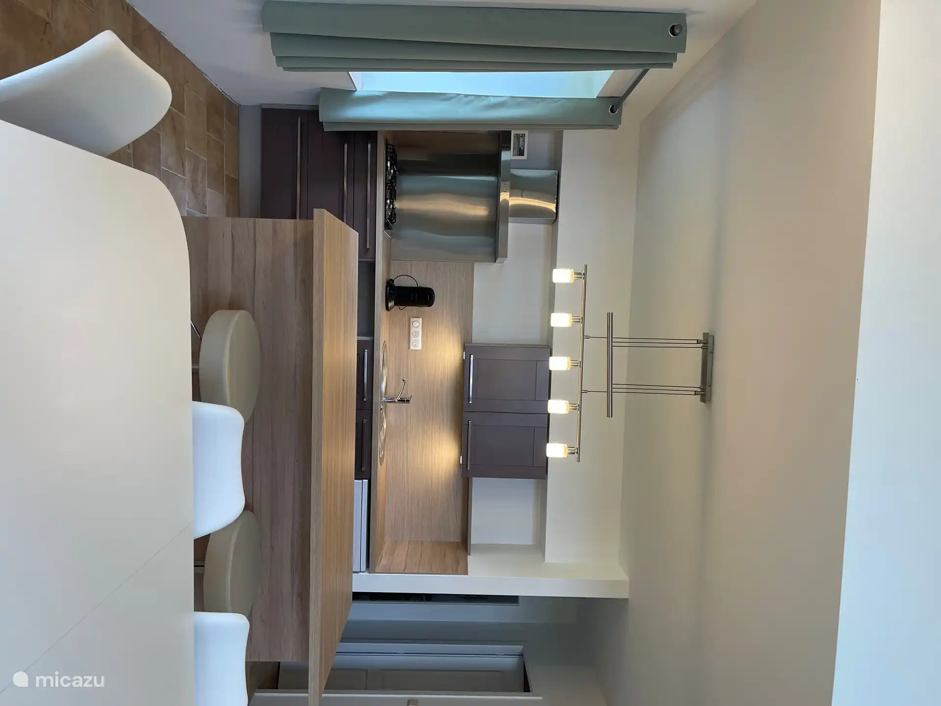 Gite 3, Blick auf die Küche 