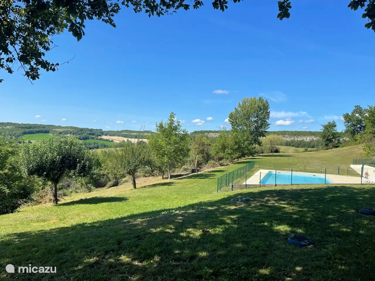 Blick von unseren Gites auf Flaugnac