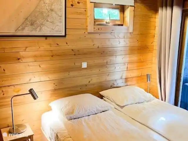 Luxe en ruim chalet met airco huren in Nederland, Drenthe, Matsloot - chalet slaapkemer 1