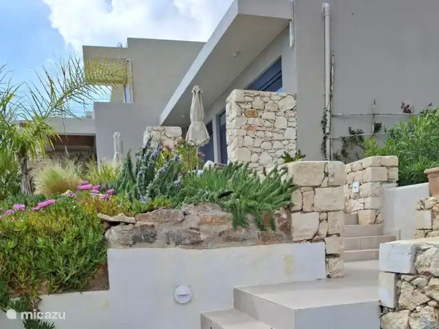 Villa Kari huren in Griekenland, Kreta, Mariou - villa Het terras vanaf de buitenkeuken gezien