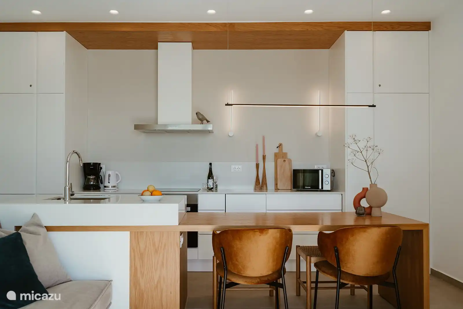 Die Küche ist komplett ausgestattet