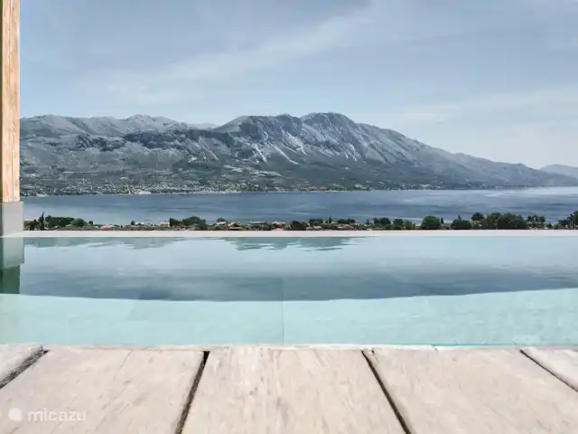Villa Iris  en Grecia, Gracia Central, Paleros - villa Azul infinito con vista ininterrumpida