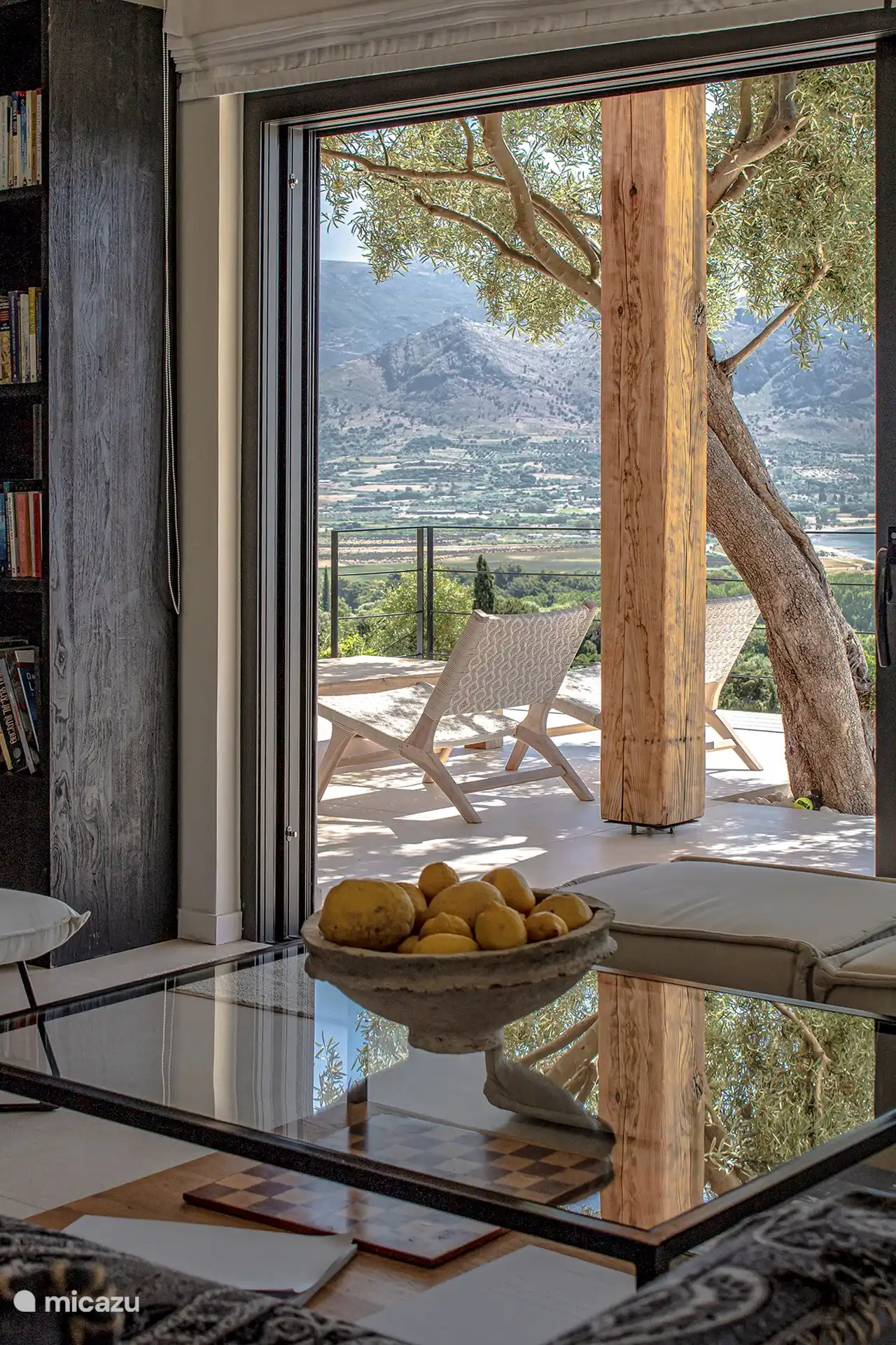 Uitzicht vanuit woonkamer 