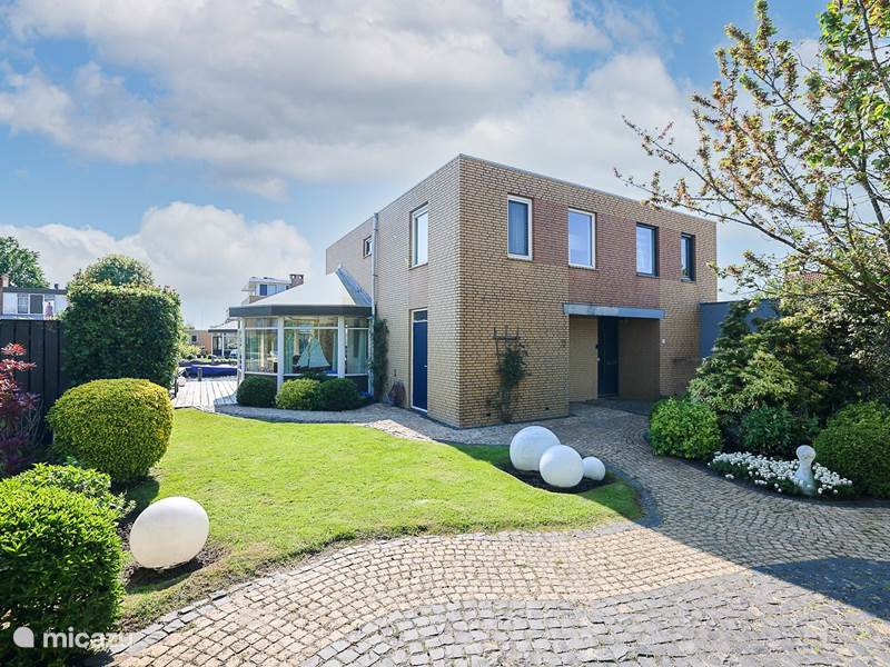 Holiday home in Netherlands, Friesland, Blade Terraced House Huske Pompbled