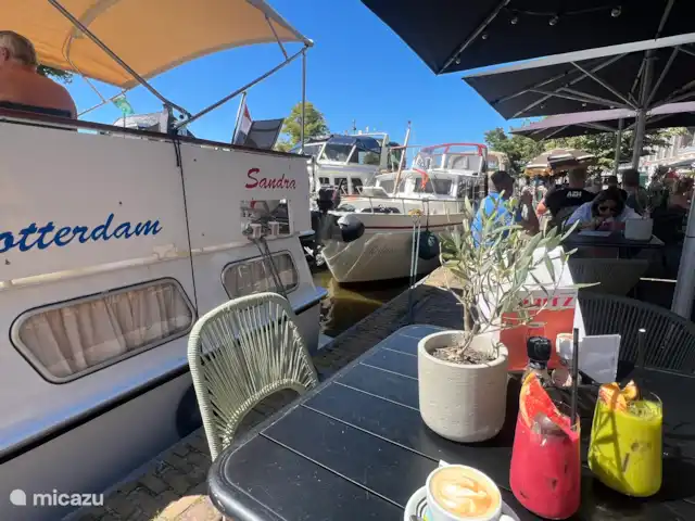Huske Pompbled huren in Nederland, Friesland, Lemmer - geschakelde woning Terrasje pakken in het centrum van Lemmer.