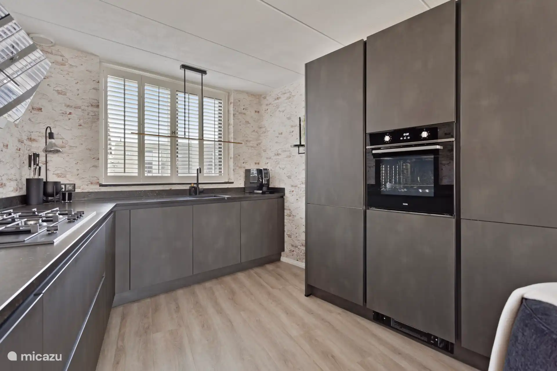 Moderne offene Küche