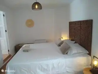 Hauptschlafzimmer mit eigenem Ankleidezimmer und eigenem Bad