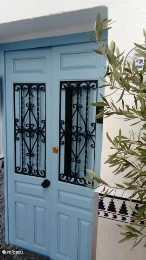 Haustür am Ende einer Sackgasse