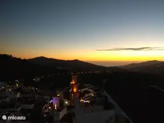 Zeit, in aller Ruhe bei einem Aperitif und Sonnenuntergang zu entspannen!