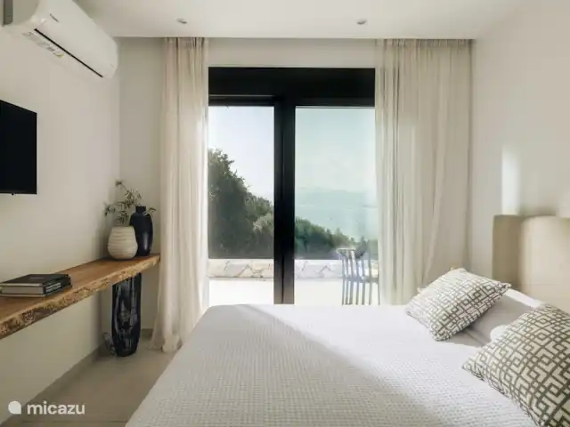 Villa No Worries en Grecia, Gracia Central, Paleros - villa Dormitorio de invitados con baño