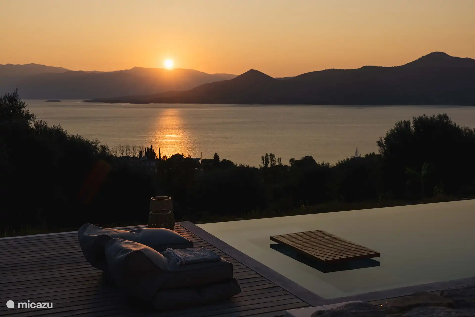 Uitzicht op de zonsondergang 