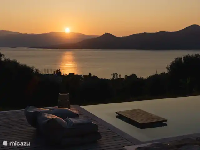 Villa No Worries en Grecia, Gracia Central, Paleros - villa Vista del atardecer