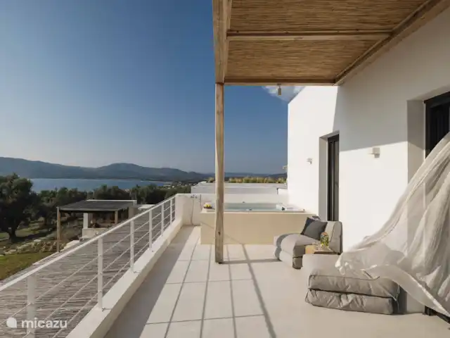 Villa No Worries en Grecia, Gracia Central, Paleros - villa Balcón sombreado