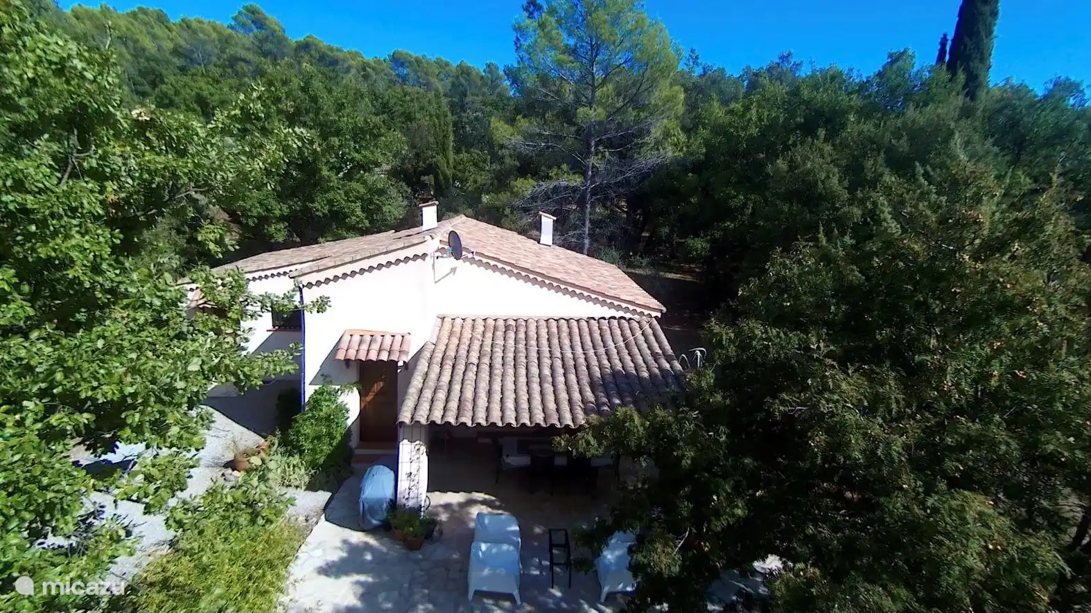 Drone opname van het huis 