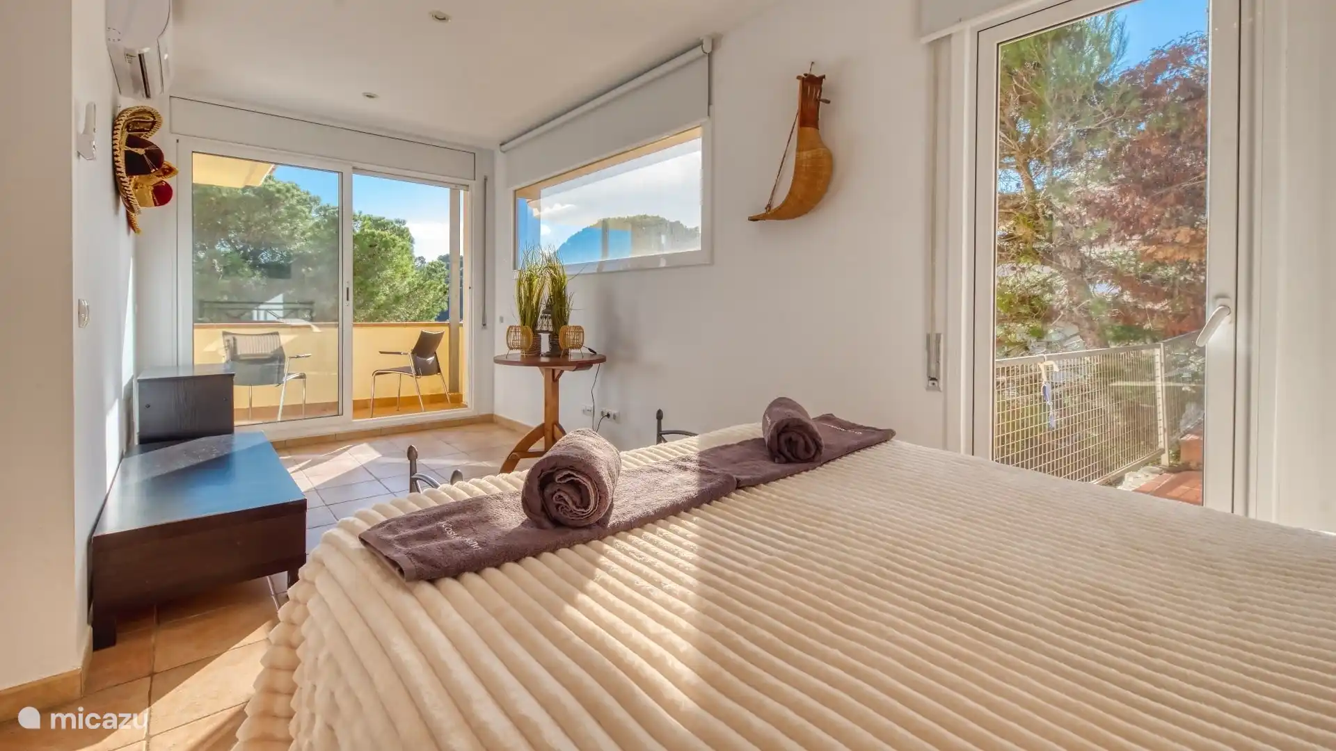 Geräumige Ferienvilla mit atemberaubendem Meerblick, nur wenige Gehminuten vom Strand entfernt!