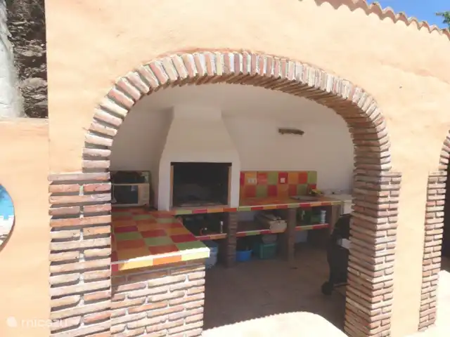 Casa Almendra Málaga | Espagne, Andalousie, El Borge - maison de vacances cuisine couverte avec BBQ