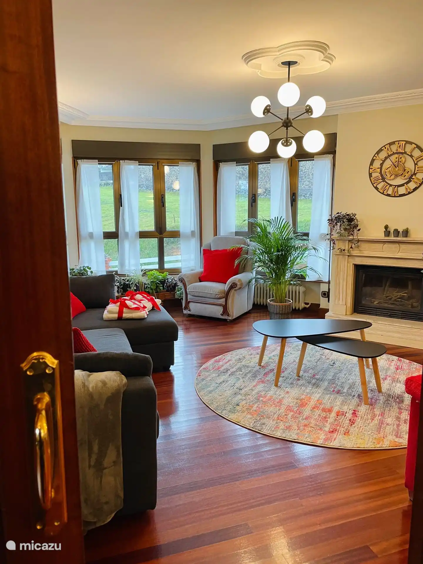 Salon avec cheminée