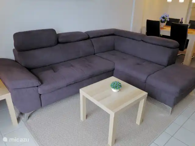 El Canario Azul Zeezicht Torrevieja huren in Spanje, Costa Blanca, Orihuela Costa - appartement Zithoek met zicht op de TV met Nederlandse zenders