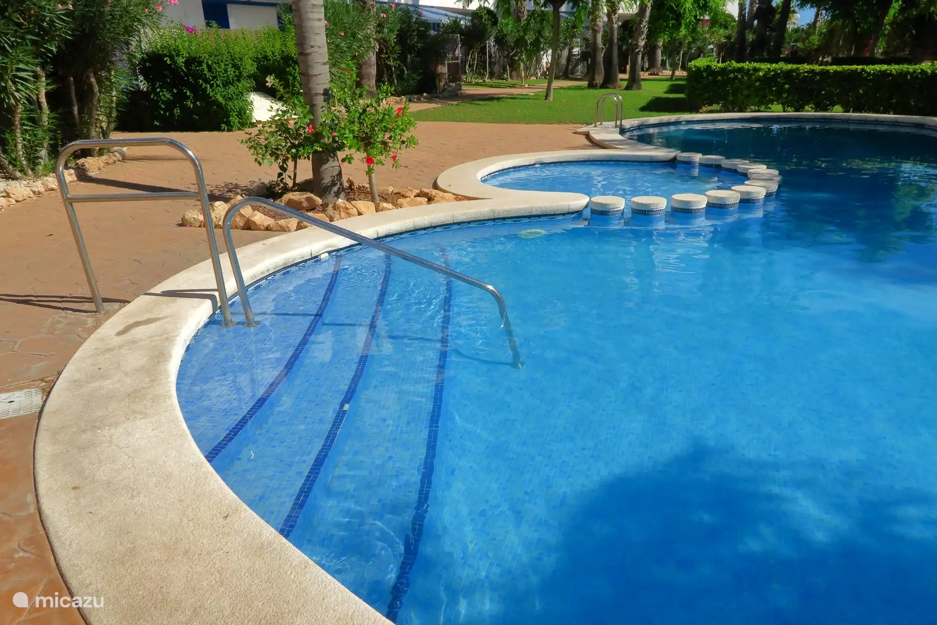 Entrée de la piscine