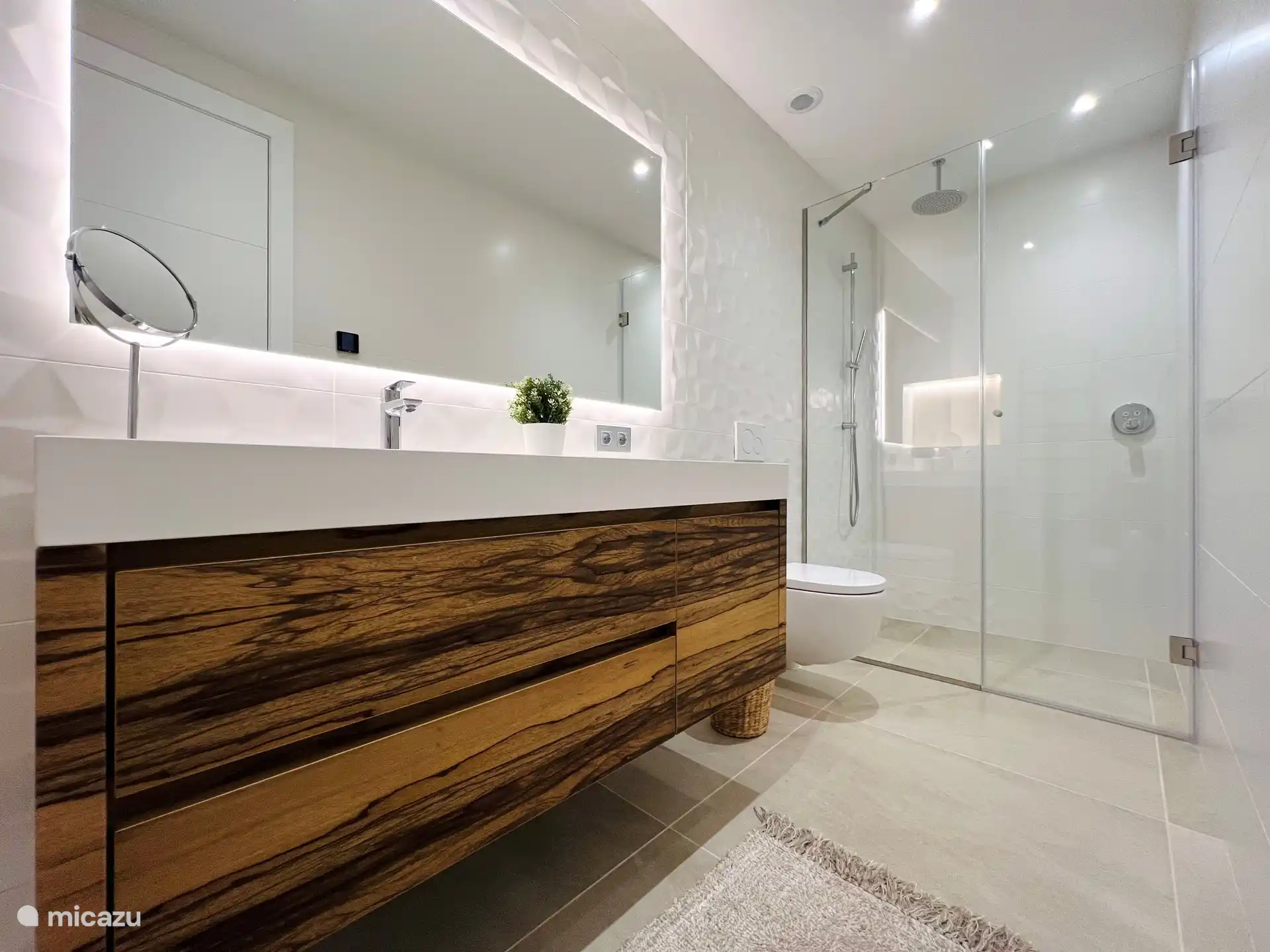 Badezimmer im Erdgeschoss.