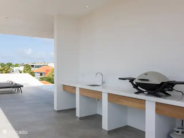 Villa Dirk  en Curazao, Banda Arriba (este), Vista Royal - villa Cocina exterior con fregadero de agua fría y caliente.