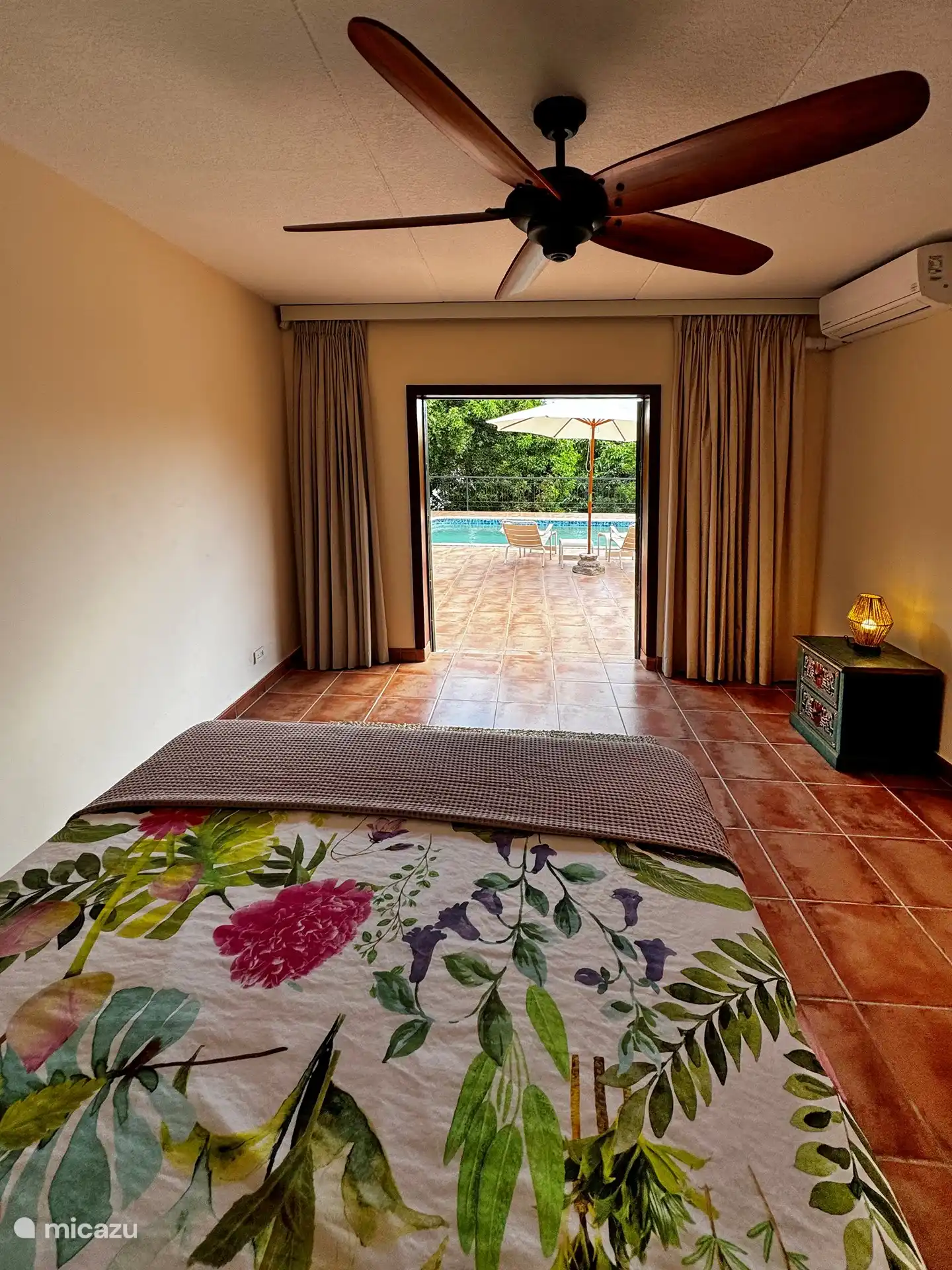 Außenansicht vom Schlafbereich