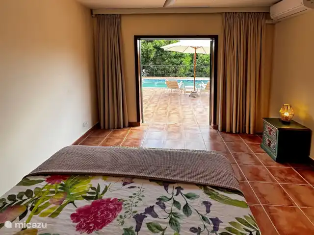 Location de Vacances Curaçao, Curaçao-Centre, Mahaai/Damacor, villa - Villa Casablanca Premier Étage Vue extérieure depuis les dortoirs